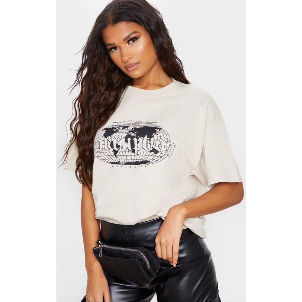 PrettyLittleThing Tan Corruption Graphic Oversized Short Sleeve T Shirt Small